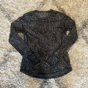 LULU LEMON ATHLETIC LONG SLEEVE TOP